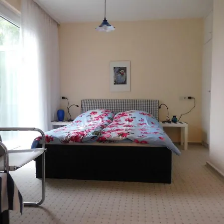 Pension/bed And Breakfast Pangea Alojamento de Acomodação e Pequeno-almoço *